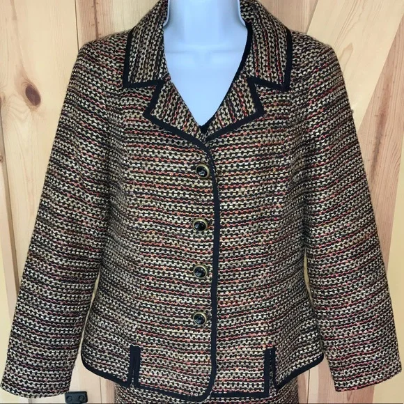 Doncaster Collection 2 Piece Skirt and Jacket Suit Set (Both Size 8) - Picture 4 of 15